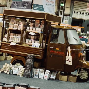National Petshow Birmingham, Contract Exhibition Services create 2 fantastic stands with Classic Piaggio Ape Trucks
