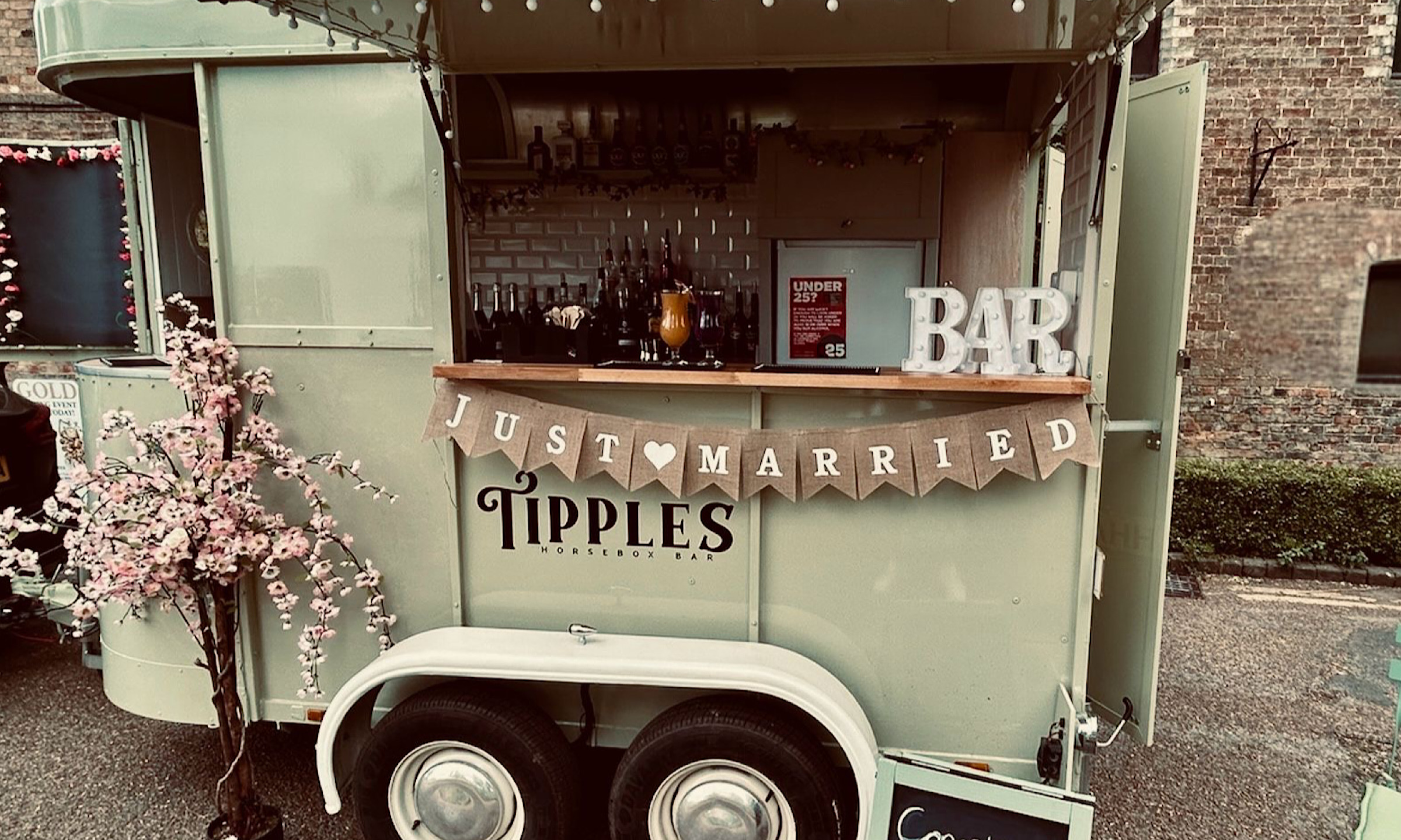 Exhibition Trailers For Hire